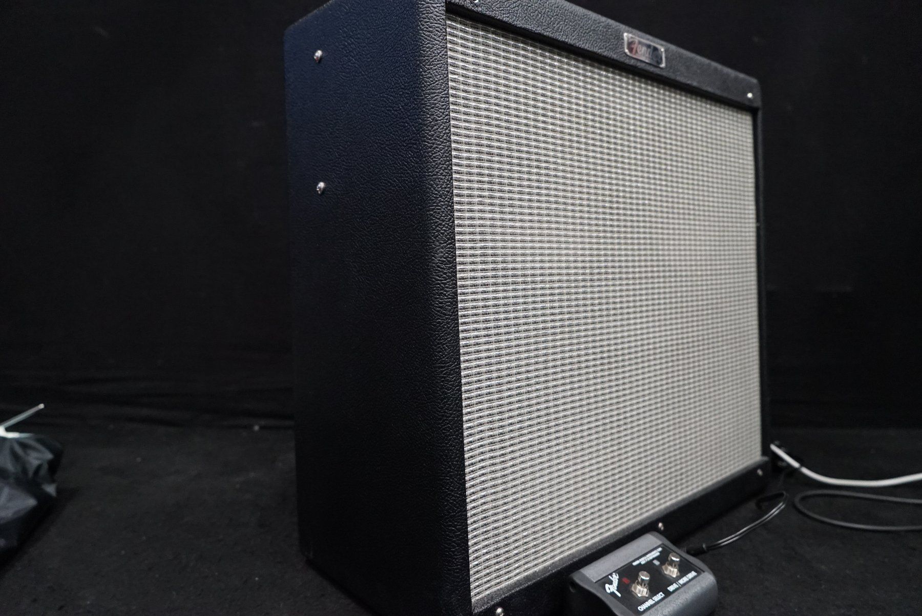 Fender Amplificatori: Fender Hot Rod DeVille 410 III 60W Combo Amp – Usato da Ortschwaben venduto da Musictrade 2