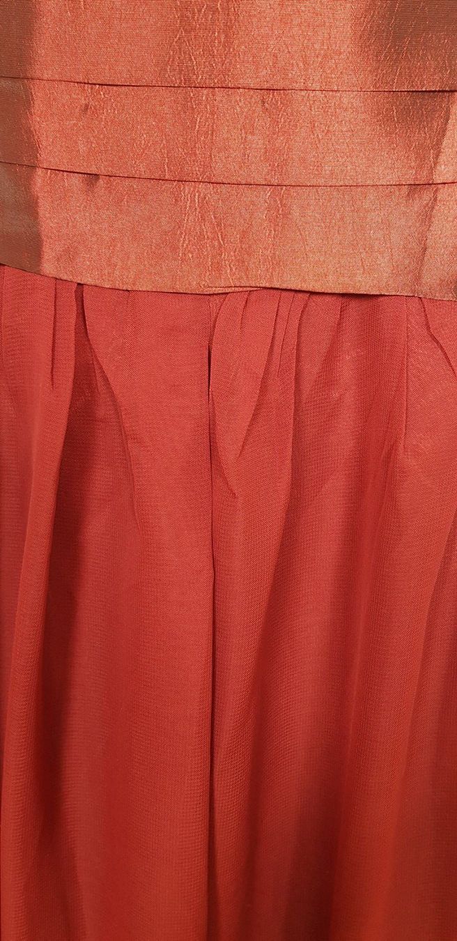 Robes: Festkleid, Neu, Gr. 42 44 46 – Neuf avec emballage d'origine à Uster par Astral 4
