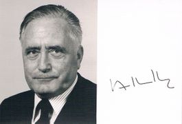 Georges-André Chevallaz 1915-2002 Autogram 10x15cm Bundesrat