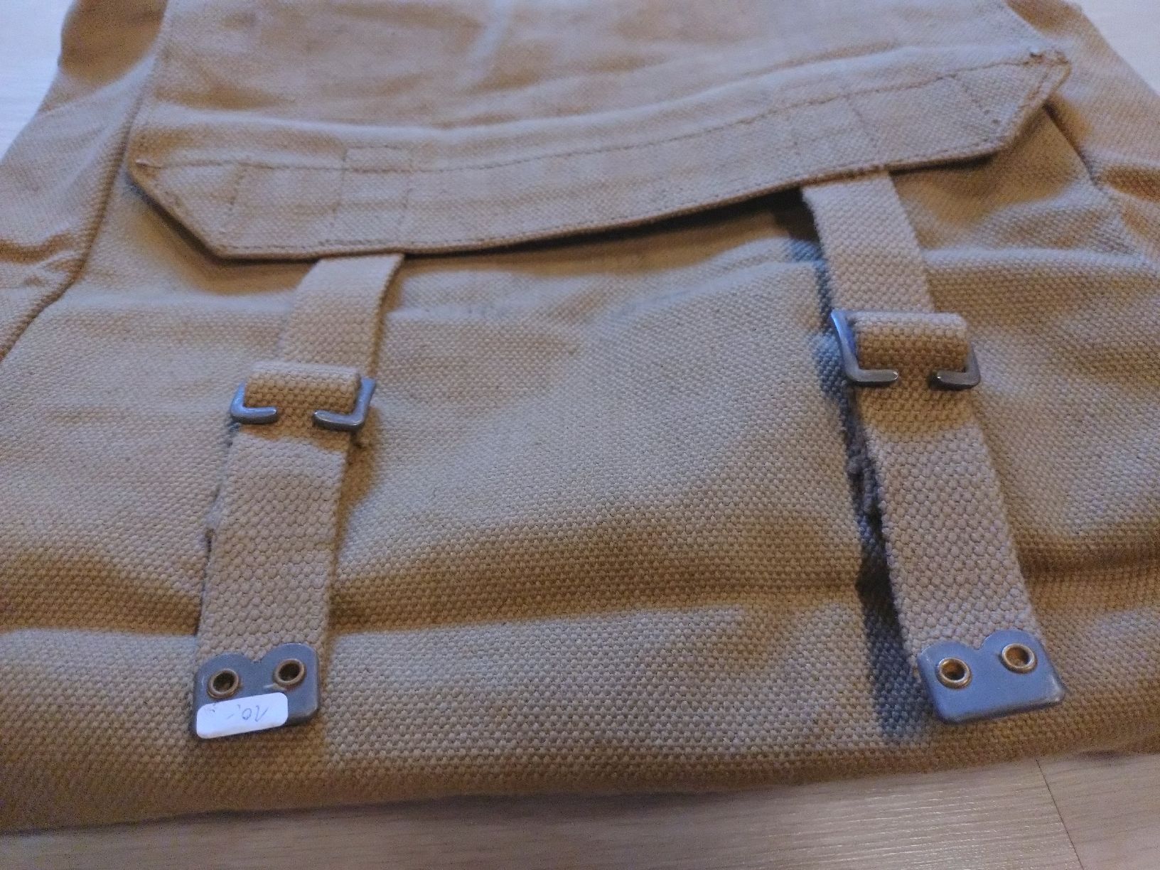 Sacs: Sacoche militaire toile beige  – D'occasion à Farvagny-le-Grand par LaCaverne 1