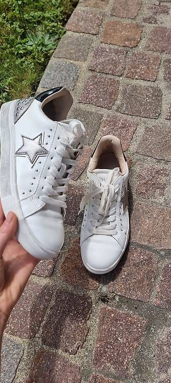 Twinset Scarpe da donna: Twinset Damen Sneakers  Gr. 38 – Usato da Vaduz venduto da has_lbl2 2