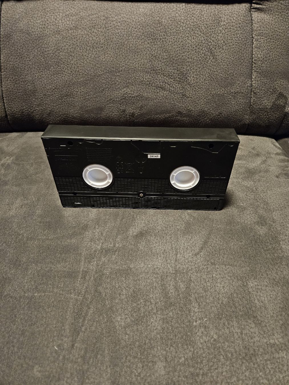 Lampade: Stranger Things Lampe in VHS Form – Usato da Itingen venduto da punkyclown84 2