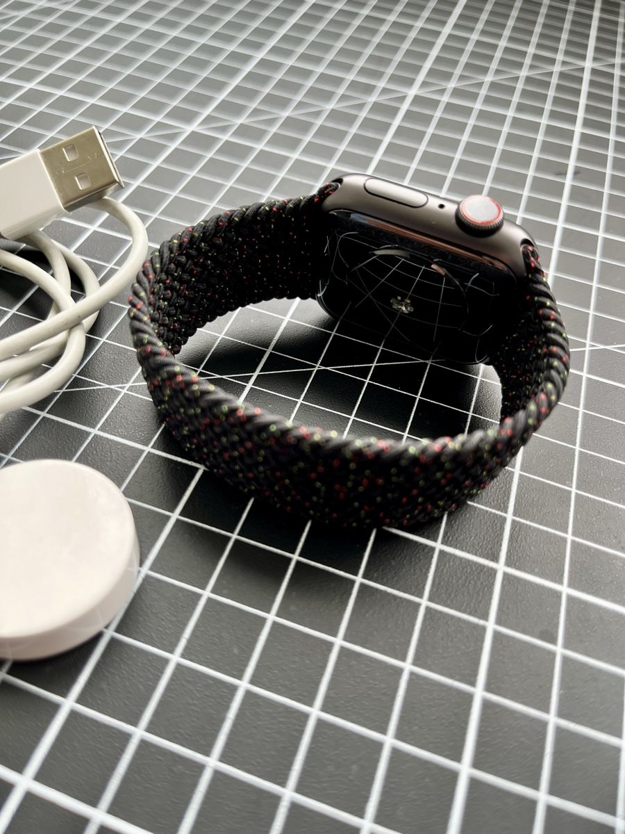 Apple Smartwatch: Apple Watch SE 44mm – Usato da Basel venduto da ziska_bachwas 1