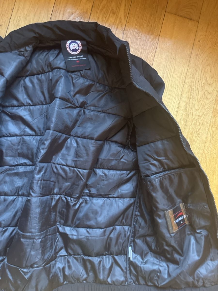 Canada Goose Giacche: Doudoune Canada Goose noire taille s – Usato da Lausanne venduto da LorenaOrtega 1