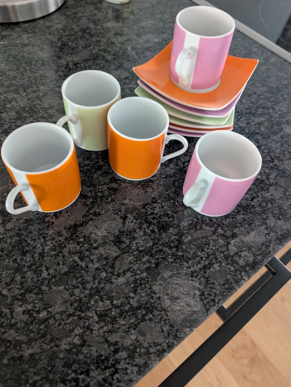 Tassen: 5 Espressotassen mit Unterteller farbig modern – Gebraucht aus Liebefeld von jon_7blx 1
