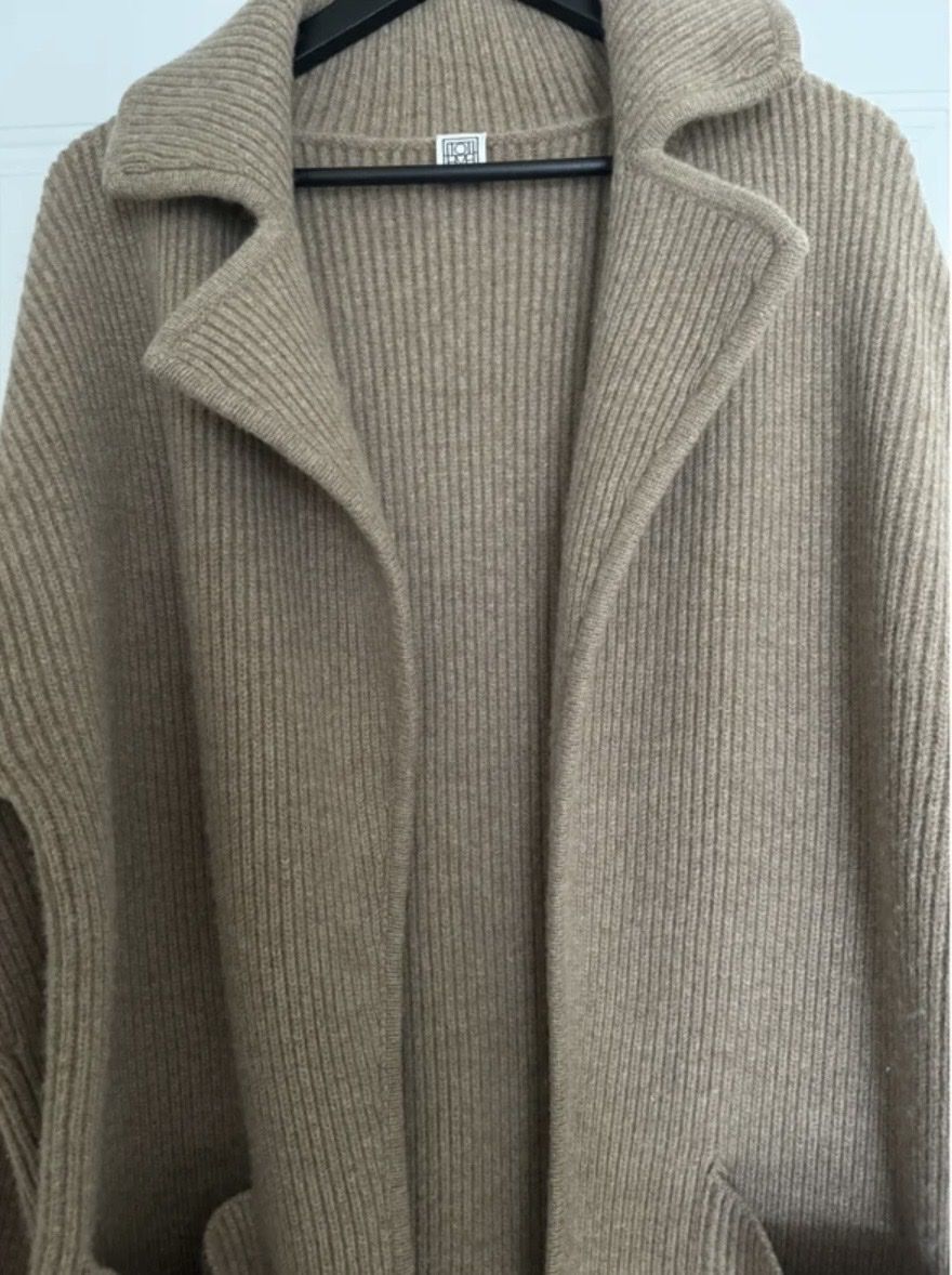 Totême Cappotti: Toteme wool cardigan coat – Nuovo (secondo la descrizione) da Oberrieden venduto da ElsaL 6