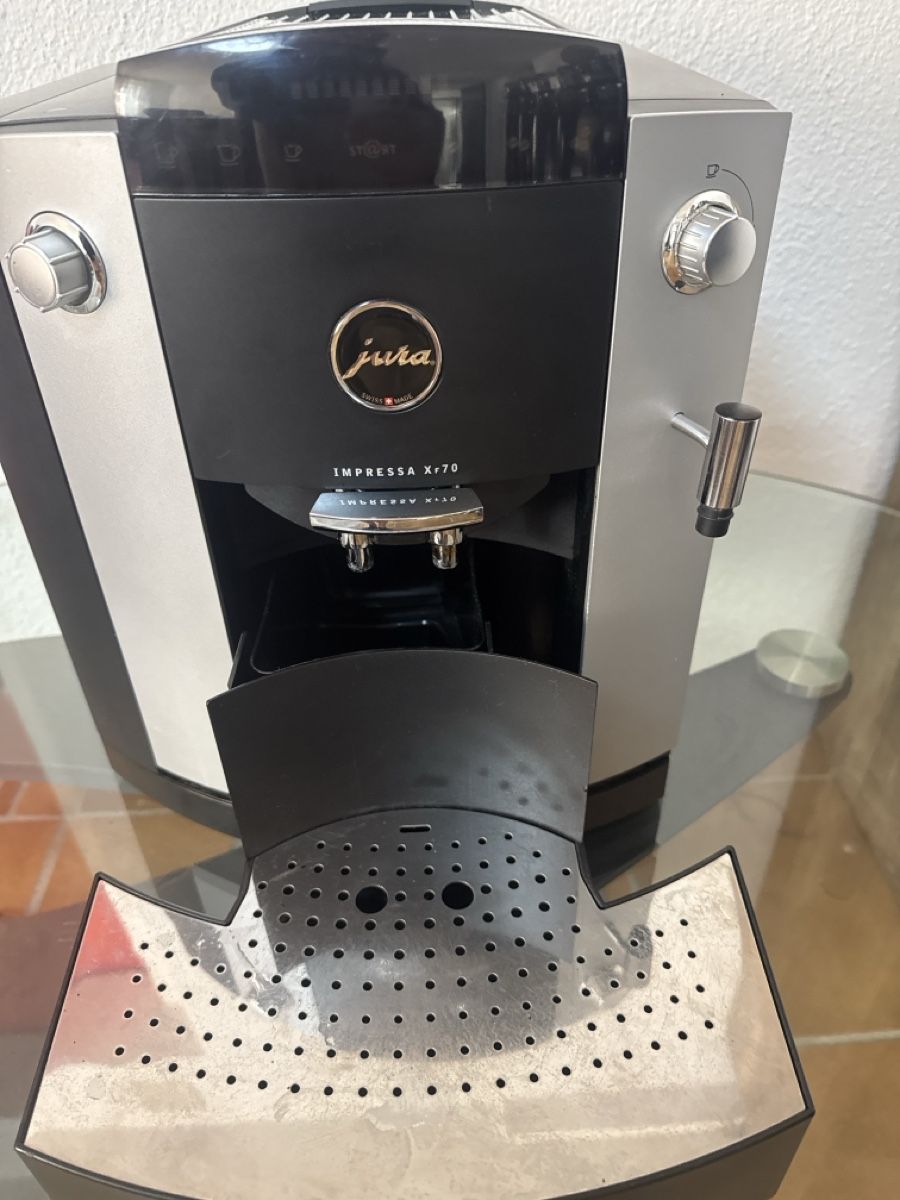 Jura Macchine per caffè & Macchine per espresso: Machine à café Jura Impressa XF70 – Usato da Soyhières venduto da Jura22 1