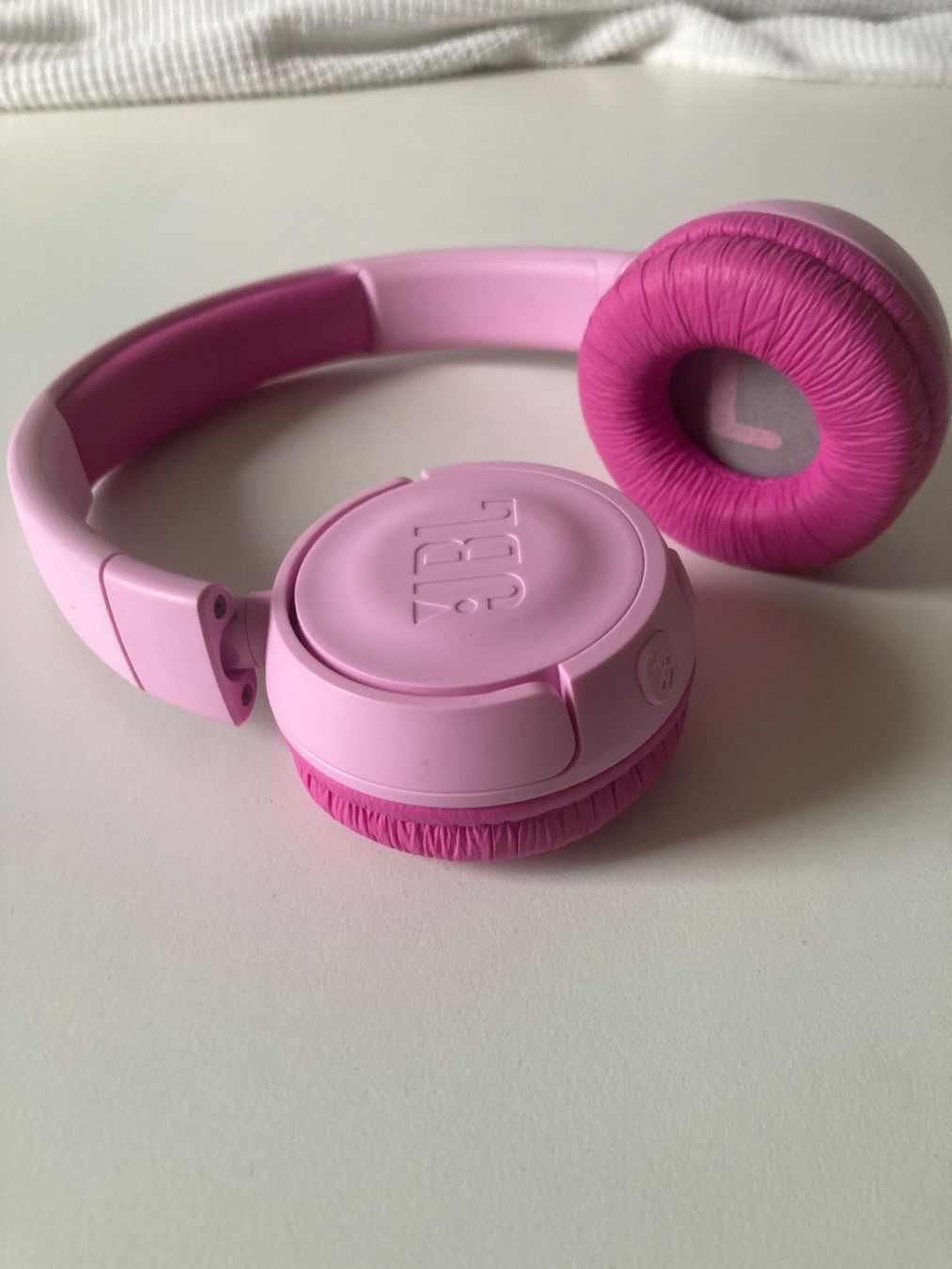 JBL Cuffie: JBL Bluetooth-Kinderkopfhörer Pink JR300BT – Usato da Mägenwil venduto da Mitral32 1