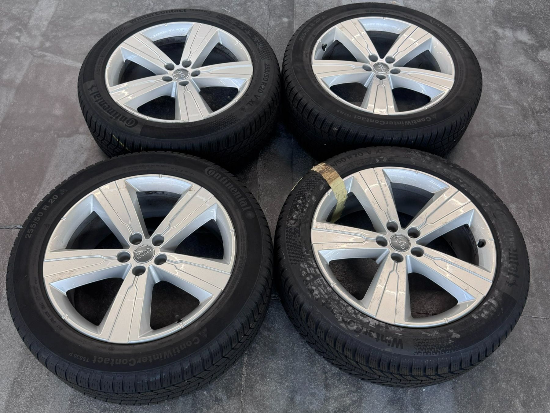 Audi Pneumatici & Ruote complete: Originale Audi Q7 Winterkompletträder 20" – Usato da Arbon venduto da mei_6xbn