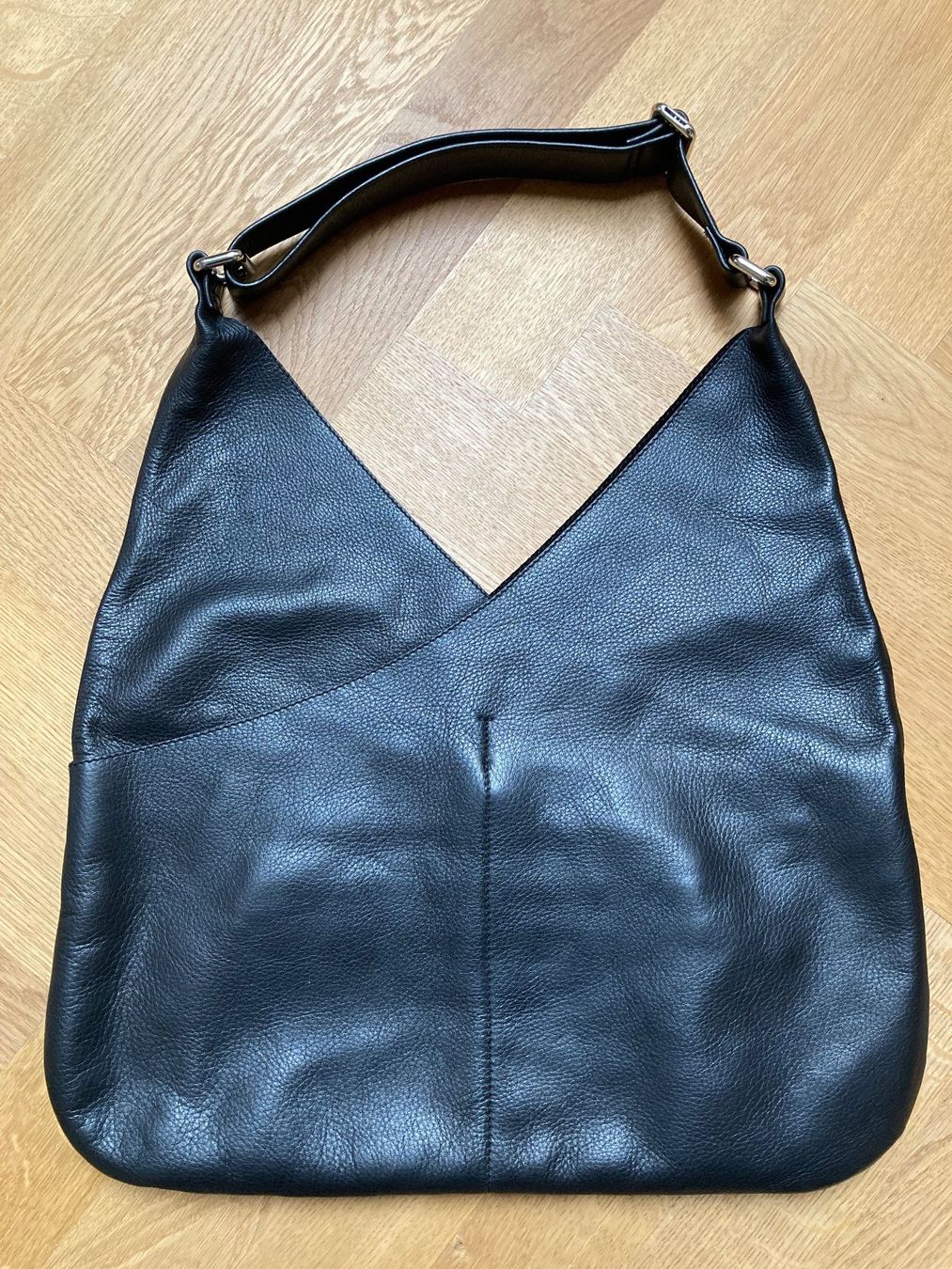 Taschen für Damen: LEDERTASCHE VON ANA BLUM – Gebraucht aus Edlibach von SELECTION-26