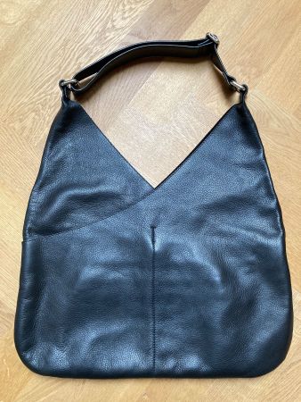 LEDERTASCHE VON ANA BLUM