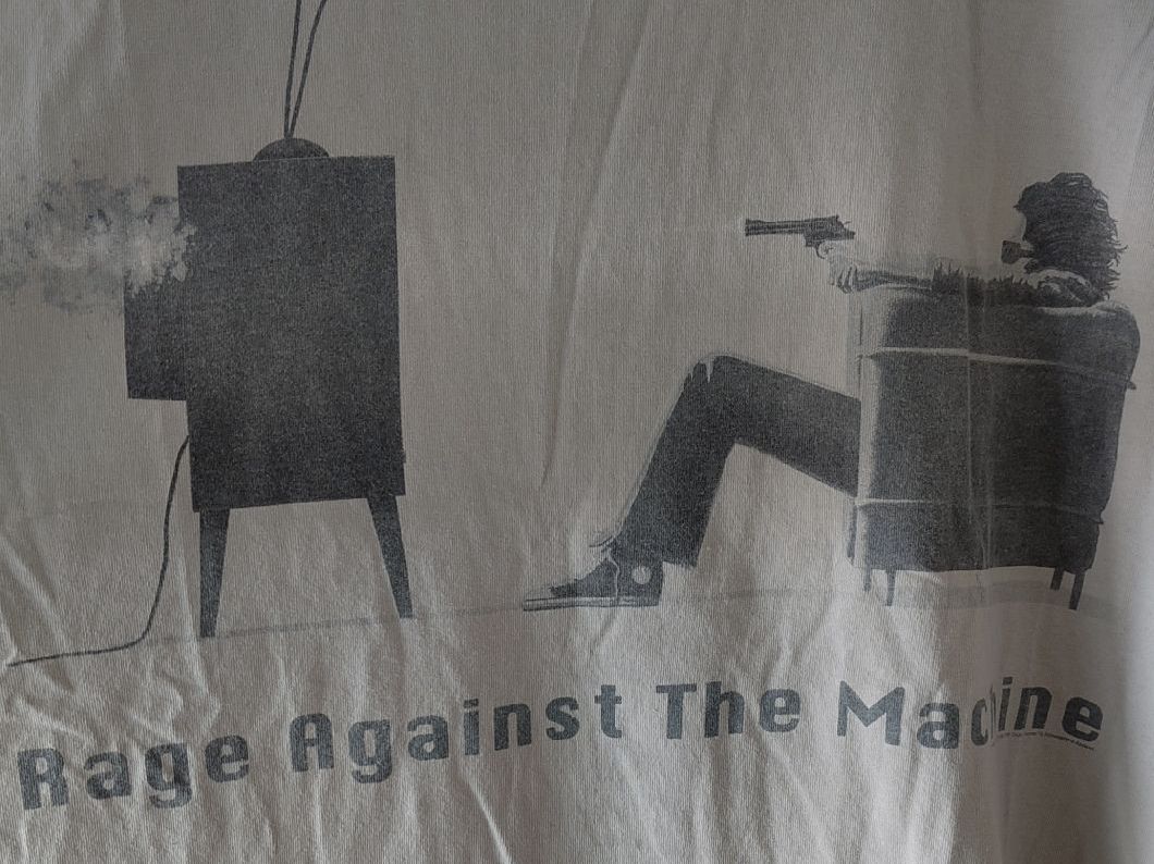 T-shirt: Rage Against the Machine Tee - XL – Usato da Zürich venduto da CoolerTyp98