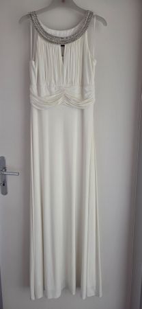 Abendkleid creme mit Perlenbesatz Neu und ungetragen