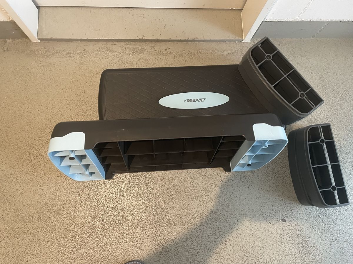 Hometrainer: Aerobic Step mit Erhöhungen gut erhalten – Usato da forch venduto da Draechli789