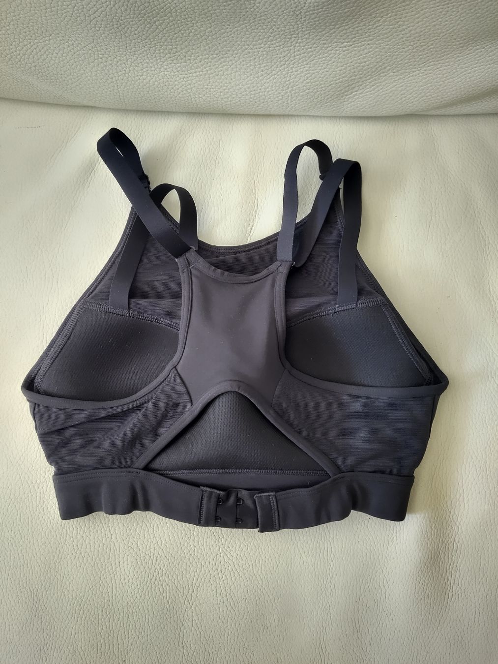 Tops: Gymshark Sport BH / Grösse S – Gebraucht aus Knonau von JaSchoGuet 1