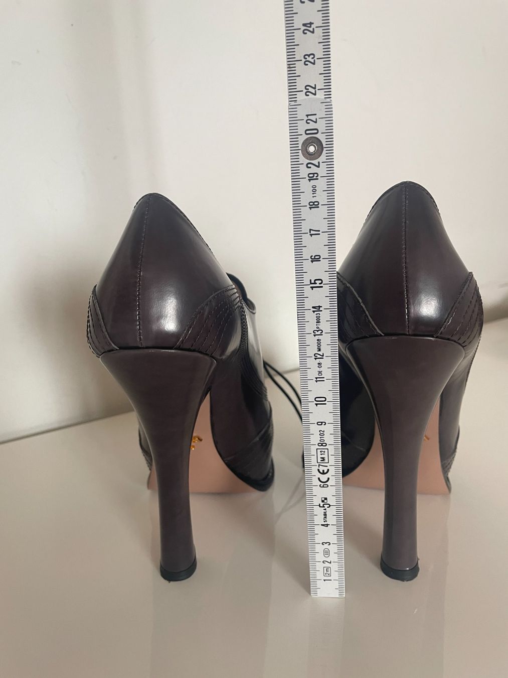 Prada Damenschuhe: Prada Lace-up Heels 2012 collection – Gebraucht aus Zürich von nao_6f5t 5