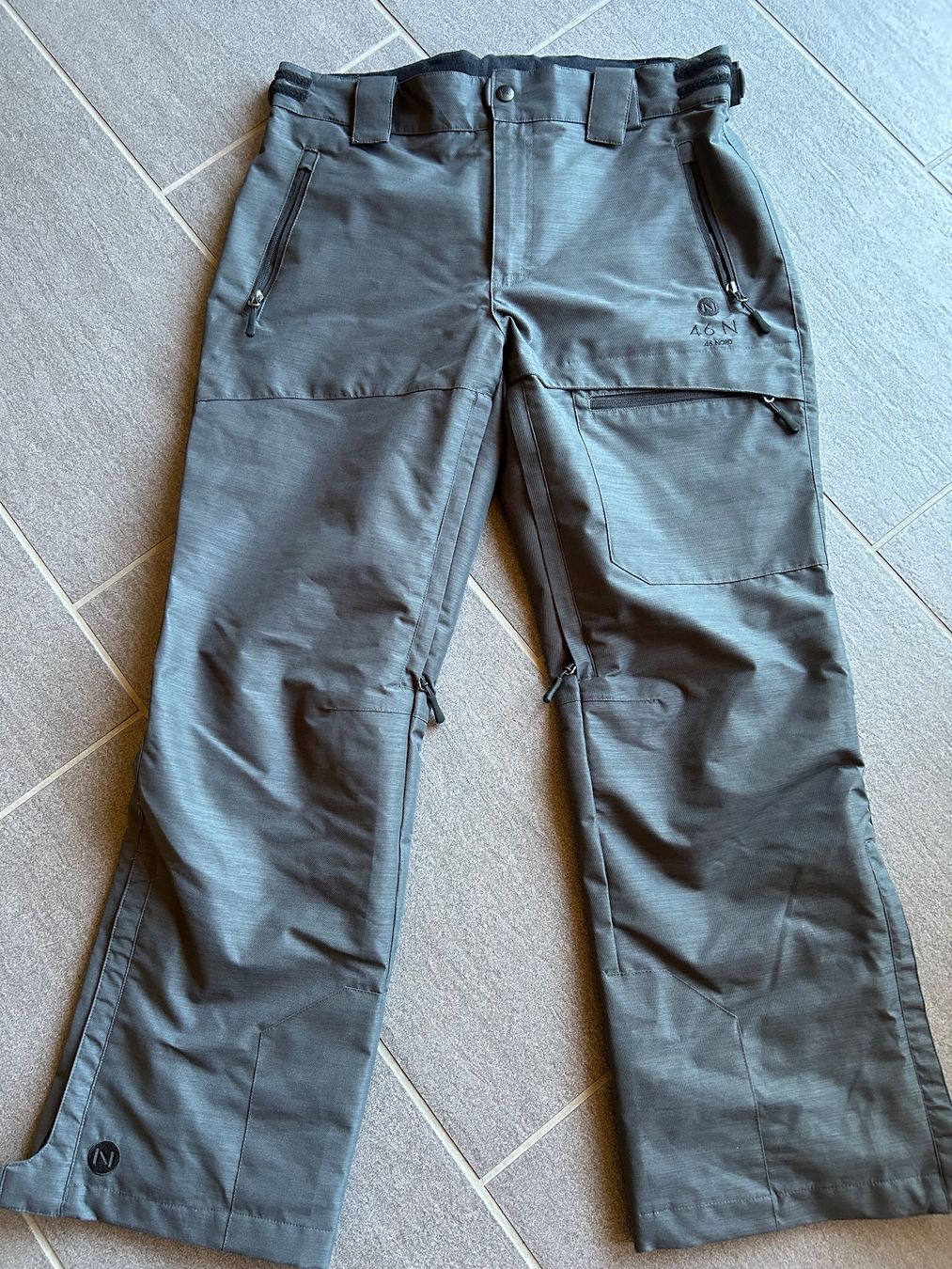 46 Nord Pantaloni: Herren Skihose Nord – Usato da Brütten venduto da chanpat