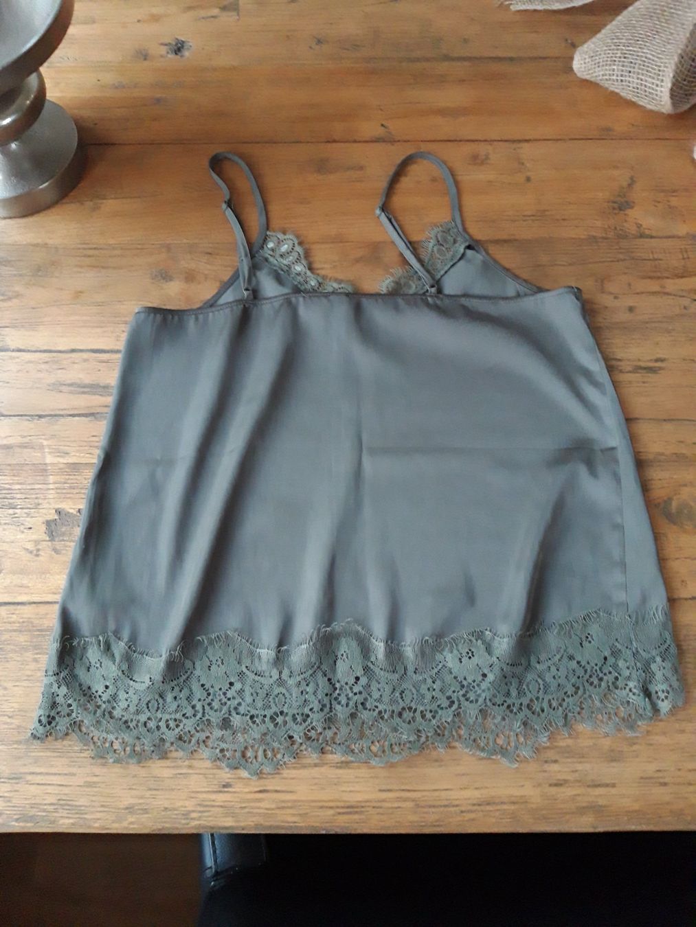 Top: Satin Seide Optik Top Boho Spitze XS – Usato da Feuerthalen venduto da tanatha_st 2