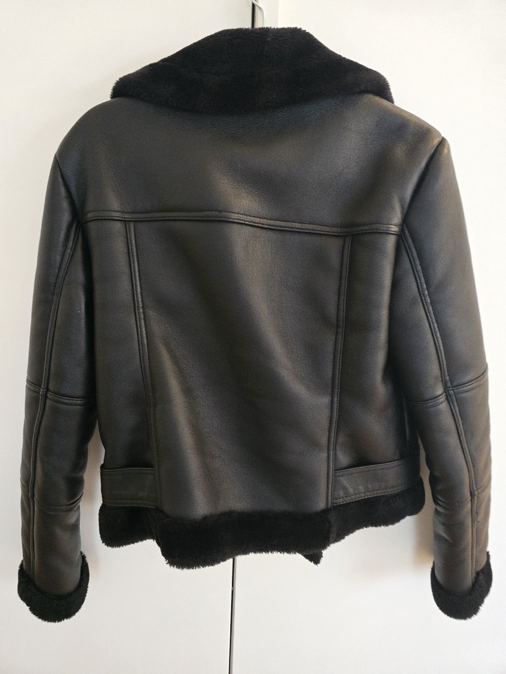 Topshop Jacken: Topshop Kunstlederjacke mit Fellfutter schwarz Grösse 38 – Gebraucht aus Thalwil von Nikkita2 2