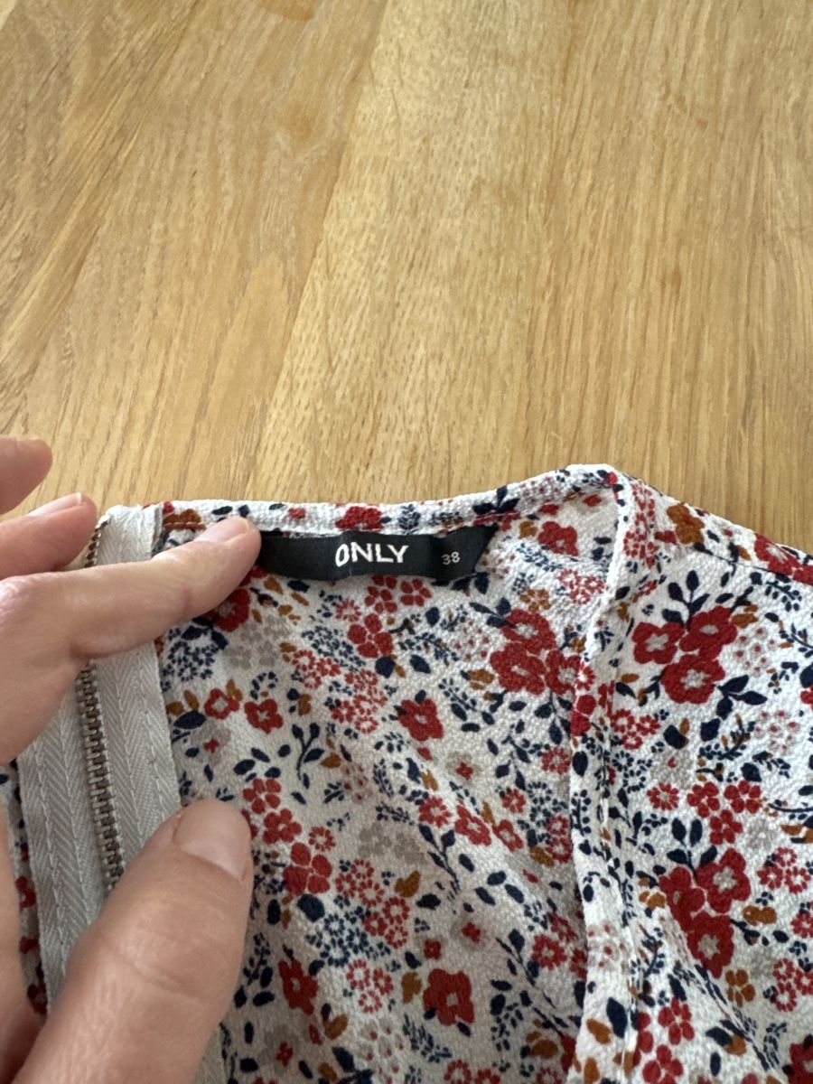 Only Camicette: Sommerliche Bluse Gr. 38 – Usato da Wil SG venduto da manjakatharina 1