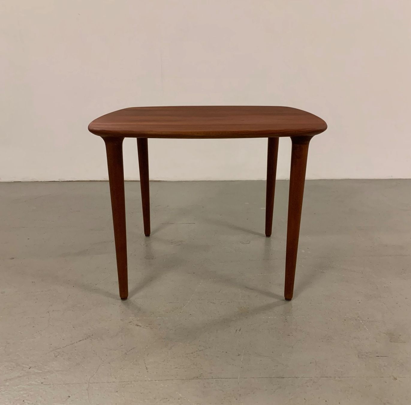 Tavoli: MidCentury Teak Couchtisch Sofatisch 60er – Usato da Basel venduto da MidMod20C 1