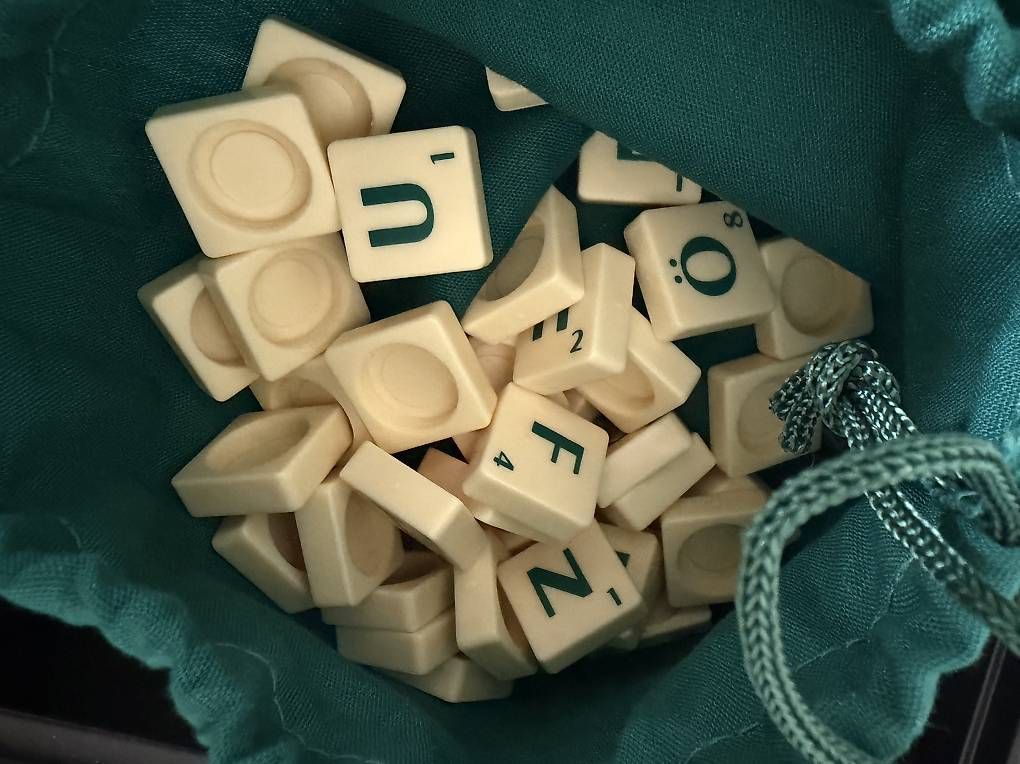 Giochi: Original Scrabble Spiel / Wortbausatz – Usato da Dübendorf venduto da laser_91 2