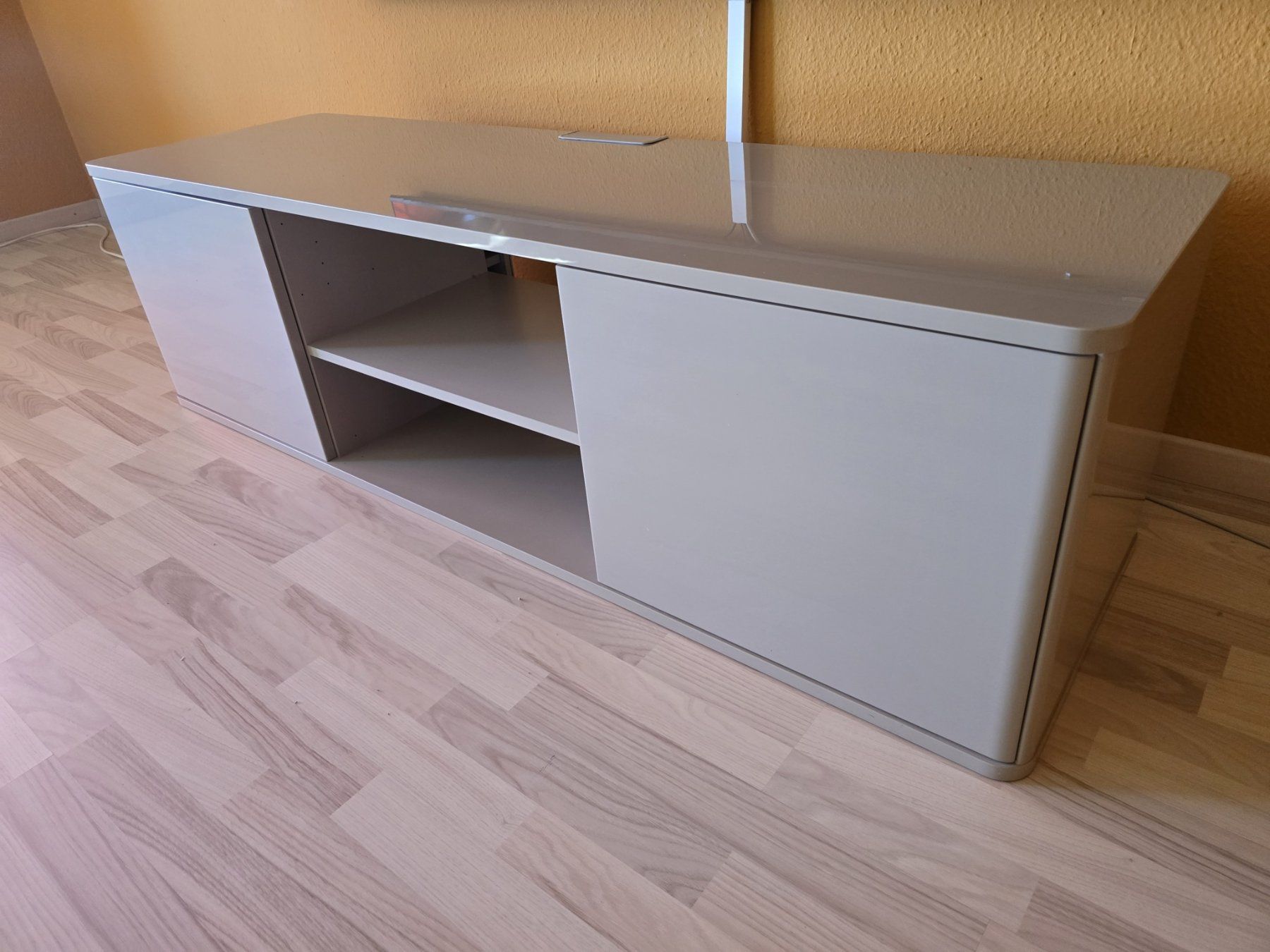 TV Möbel: TV Möbel gepflegt ab 1.- – Gebraucht aus Dottikon von atmik 1