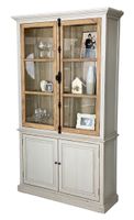 Elegante Landhaus-Vitrine aus Massivholz mit Glastüren