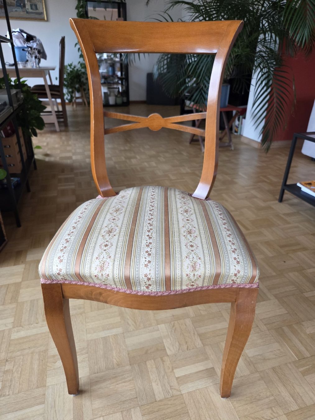 Stühle: Stuhl – Gebraucht aus Allschwil von Puellula