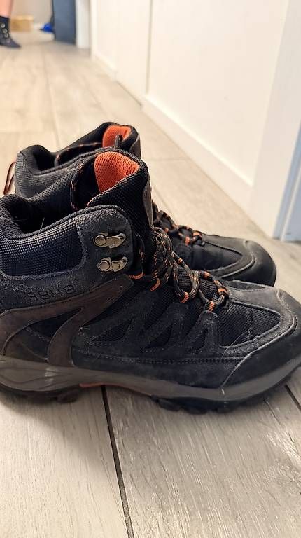Scarpe da uomo: Scarponi ragazzo taglia 40 – Usato da Balerna venduto da tag_c78t 3