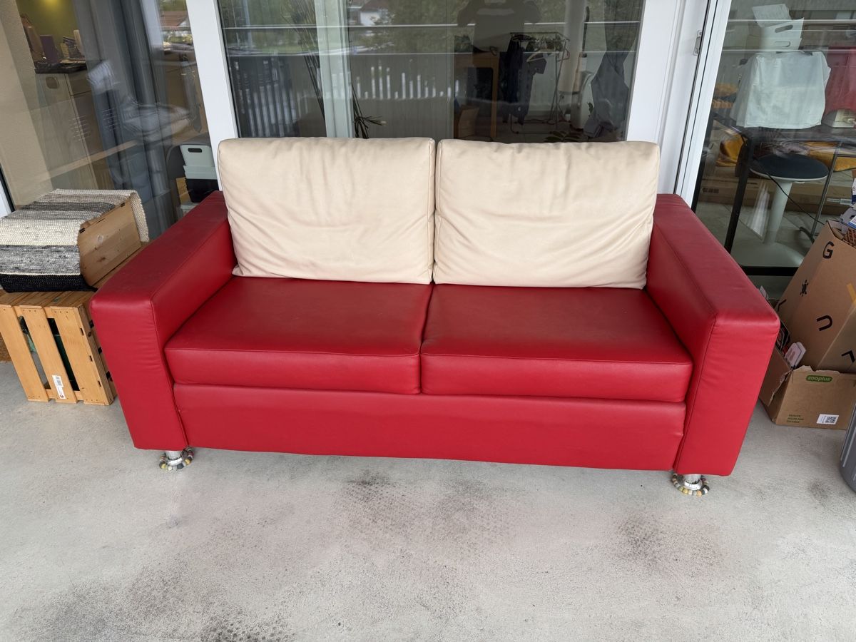 Sofas: Gratis: Bettsofa Rot Kunstleder – Gebraucht aus Wangen b. Olten von lla_9djn 3