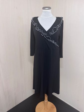 Schwarzes Kleid von Wallis Grösse 44