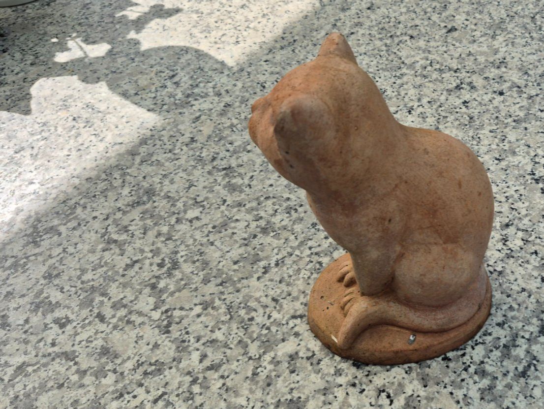 Figurines: Katze sitzend – D'occasion à Eggersriet par Fredb 4