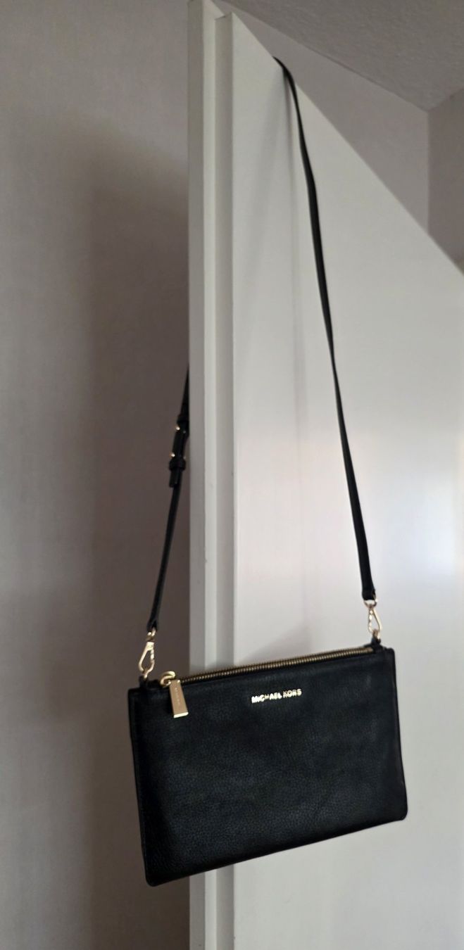 Michael Kors Borse da donna: Original Michael Kors Tasche, schwarz, gold – Usato da Wädenswil venduto da Vegas65