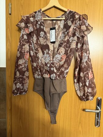 Body mit Blumenmuster Chiffon Rüschen Langarm Neu