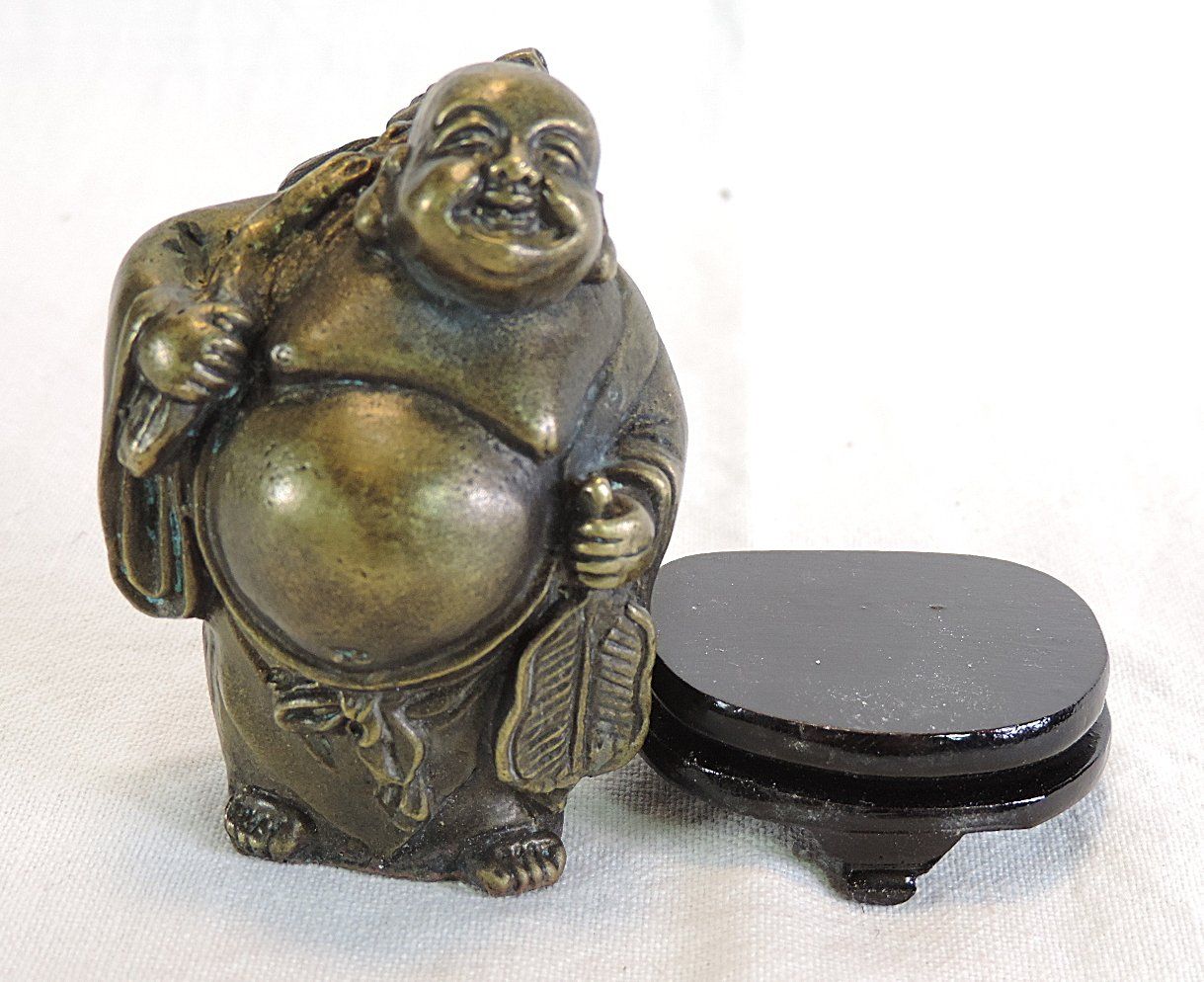Statuette: Buddha Figur Messing mit Holzsockel – Usato da Duggingen venduto da doogbua 1