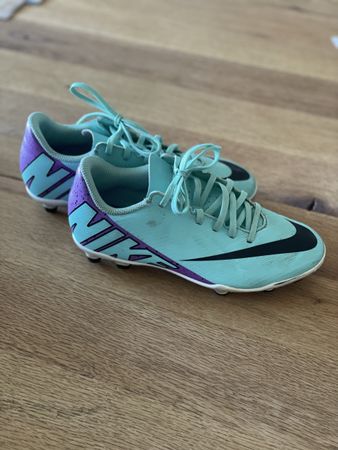 Nike Fussballschuhe Grösse 32