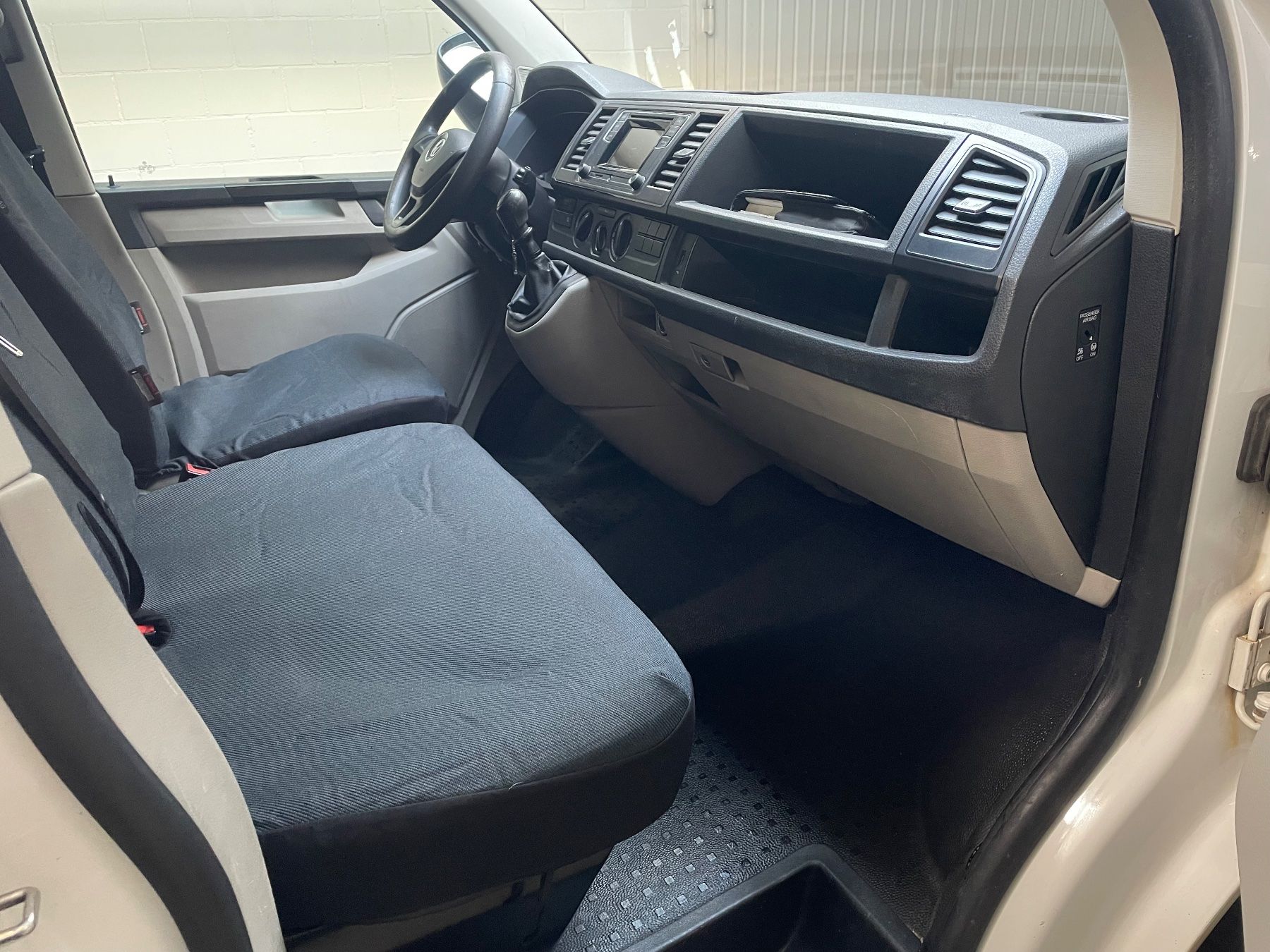 VW Nutzfahrzeuge: VW T6 2.0 TDi Transporter 2016 – Gebraucht aus Bern von FOREST62 4