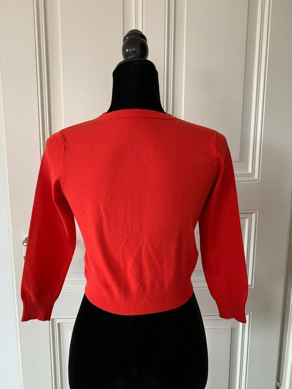 Max Mara Giacche: MAXMARA: Edles rotes Jäcklein mit Glitzerstein-Verschluss, S – Nuovo (secondo la descrizione) da Luzern venduto da paulablue 4