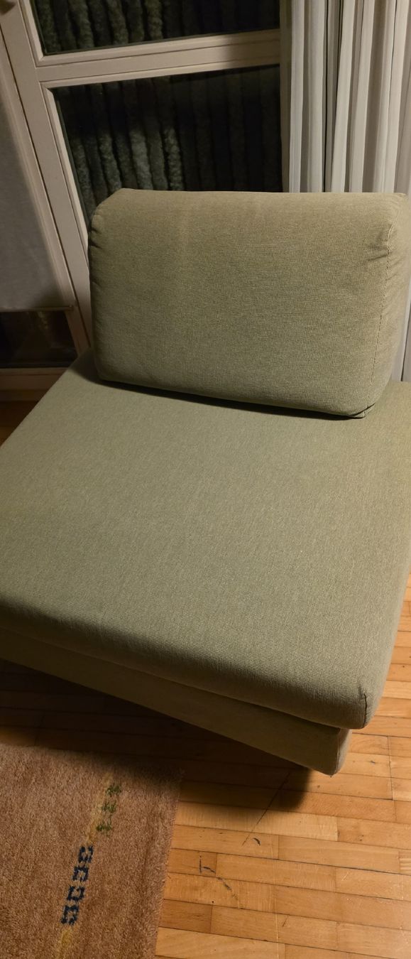 Swiss Plus Divani: Hocker Bico Swissplus – Usato da Riedikon venduto da Winter21.