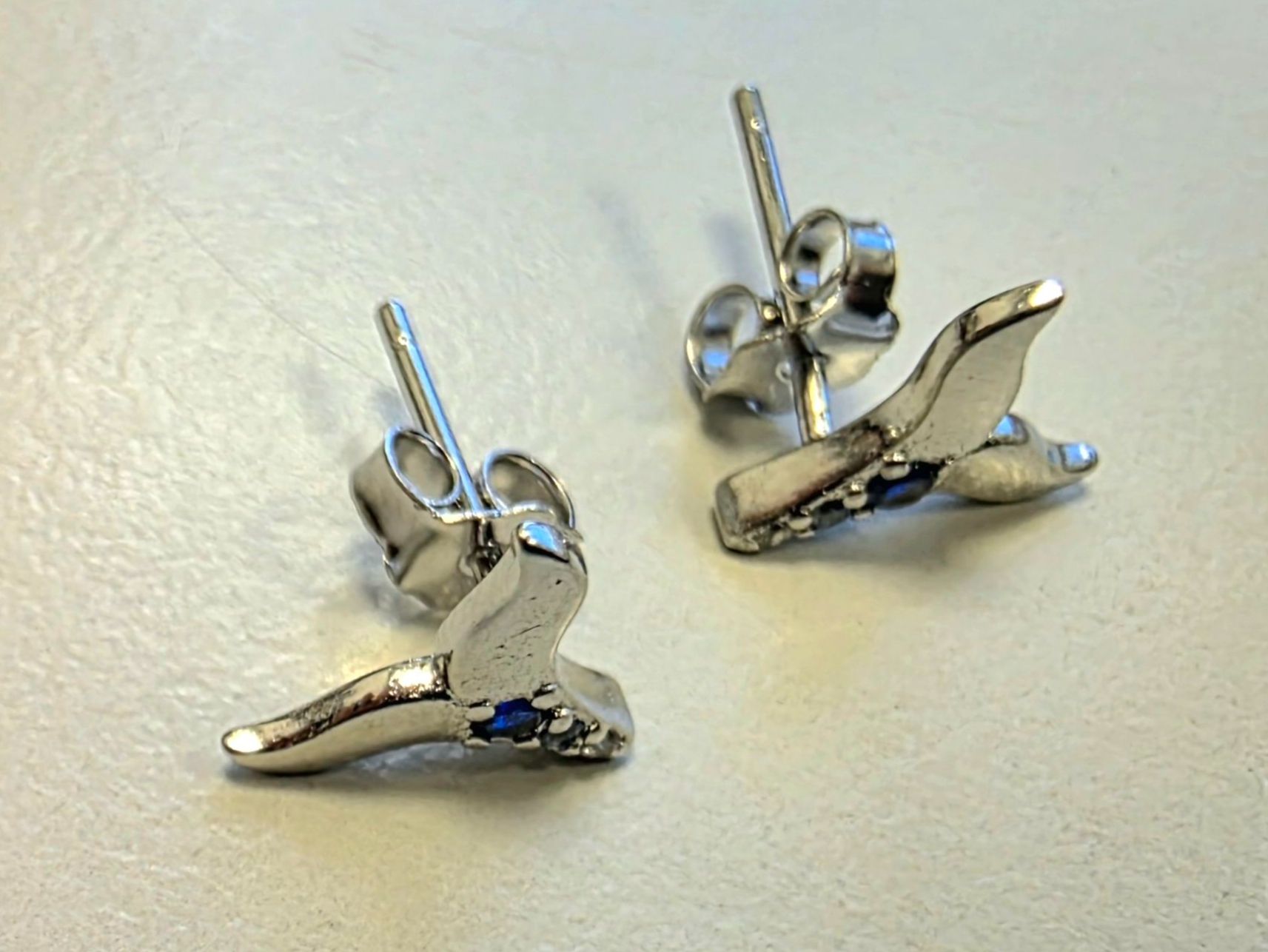 Ohrringe & -stecker: Ohrstecker Delfin Silber 925 – Neu (gemäss Beschreibung) aus Madetswil von triforuz