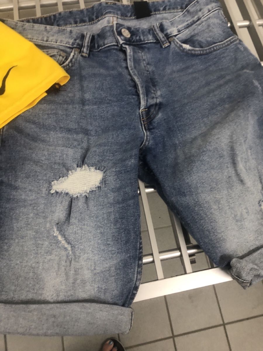 Lotti & Set di vestiti: Hosen und T Shirts – Nuovo (secondo la descrizione) da urdorf venduto da L1227 5