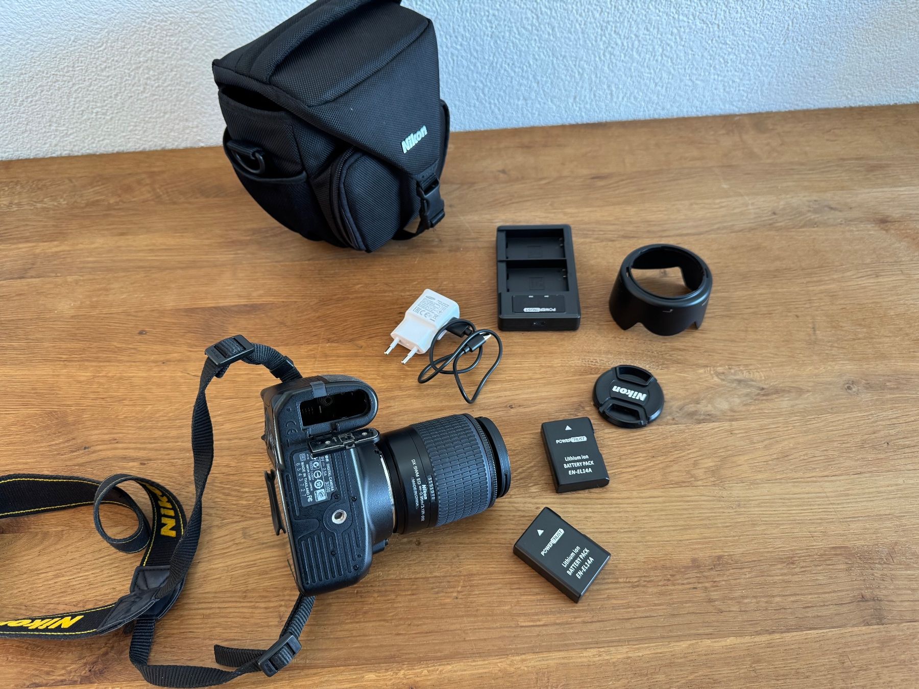 Nikon Fotocamera: Nikon D3100 – Usato da Frauenfeld venduto da mani.s 3