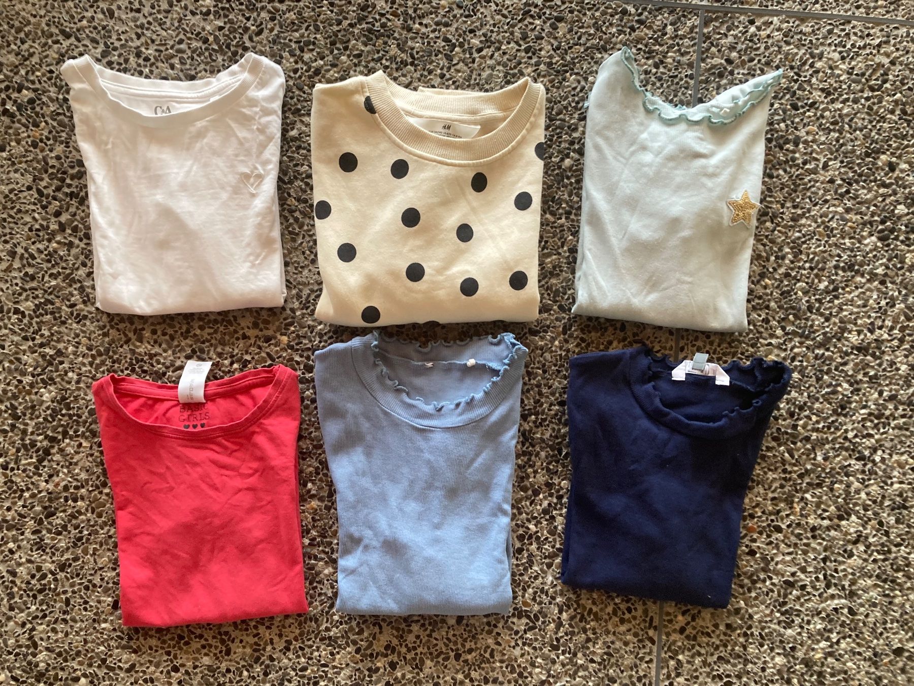 Lotti & Set di vestiti: Kleiderpaket Langarmshirts / Pullover, Gr. 134/140 – Usato da Aetingen venduto da Nadinsky