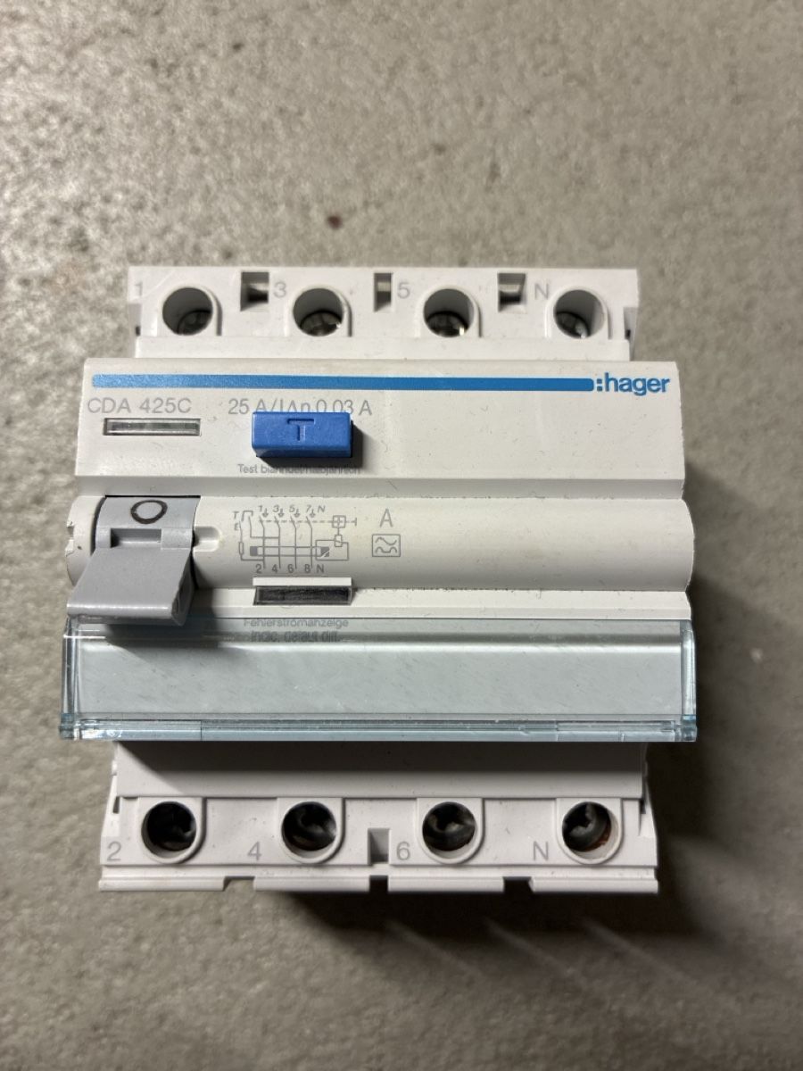 Hager Alimentazione elettrica: Hager Fehlerstromschutzschalter CDA 425C 25A 0.03A – Nuovo (secondo la descrizione) da Reinach BL venduto da cel_6vz5