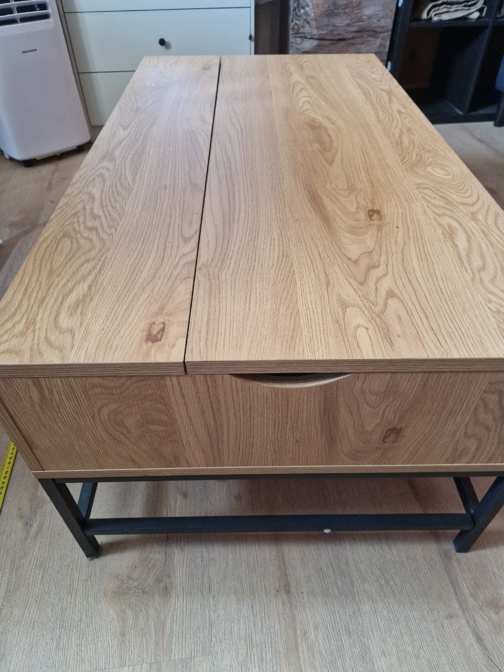 Tables: Wunderschöner Couchtisch Eiche Massiv mit Hubfunktion – D'occasion à Wolfwil par schumii22 1