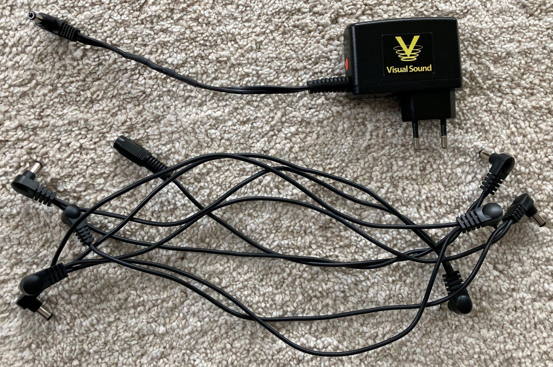 Strumenti musicali: TRUETONE 1 SPOT 9V/DC SCHALTNETZTEIL – Usato da Steffisburg venduto da Andichan