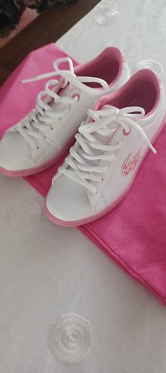 Lacoste Scarpe per ragazze: Vendo scarpe Lacoste da bambina – Usato da Solduno venduto da bot_7m28