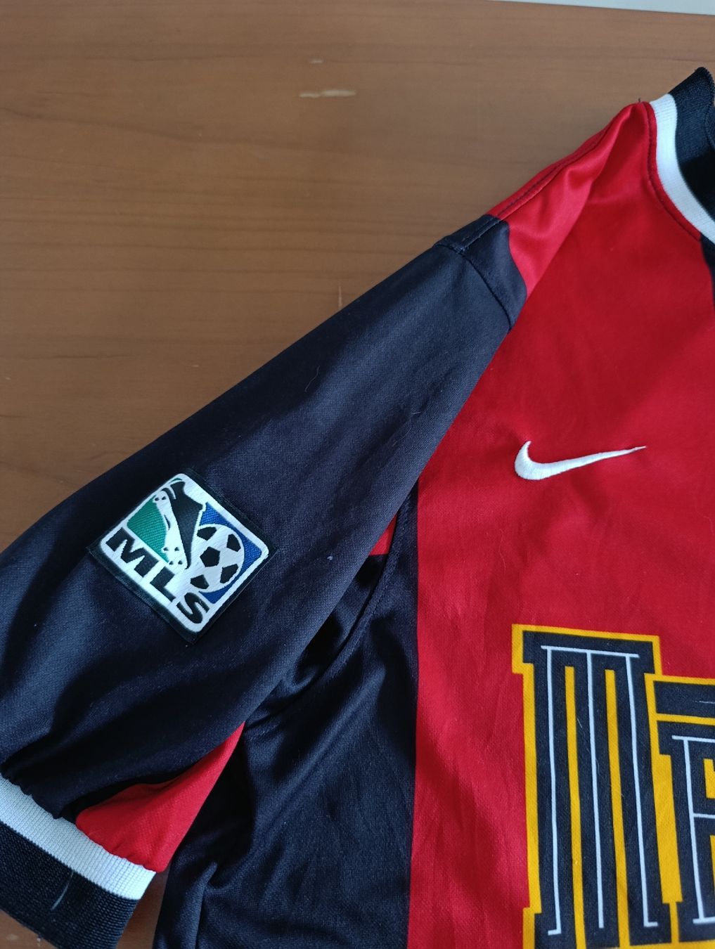 Leibchen & Hosen: Fussballtrikot MetroStars Nike Grösse L – Gebraucht aus Wil SG von Donaldus 2