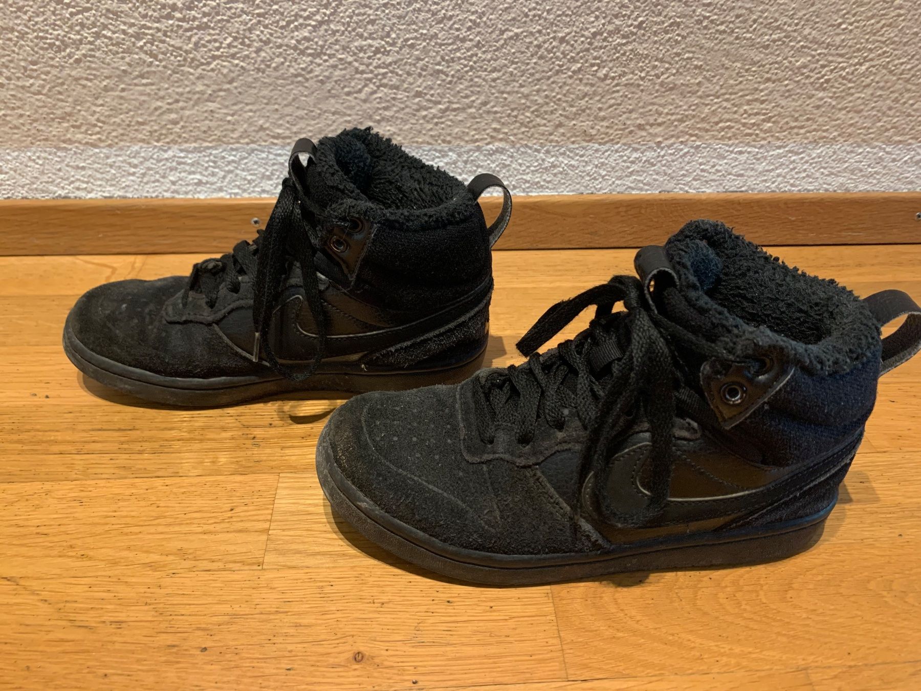 Nike Herrenschuhe: Nike Winterschuh Junge Gr. 36 – Gebraucht aus Bülach von engeli92 1